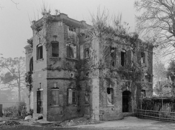 E180, Officers Bungalow, Railway Colony, Lalmonirhaat, Bangladesh